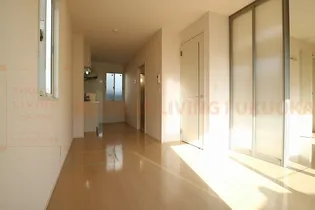 ブリーズ【2階】の居間