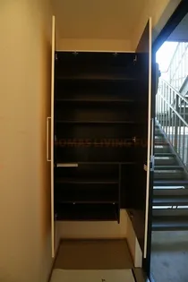 ブリーズ【2階】の玄関