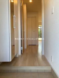 ブルームウィズグレースA棟【1階】の玄関