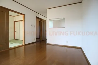 ヴューコスモ【A102号室】の居間