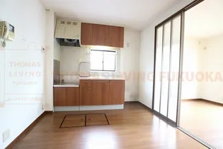 ラフォーンヴィラ【C202号室】の居間