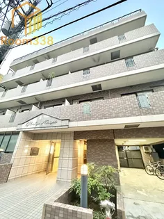 東京都新宿区西新宿4丁目【マンション】の外観