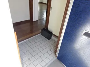 セリーヌ7【205号室】の玄関