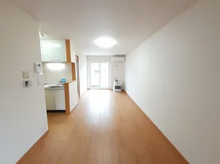 プリムヴェール【1階】の居間