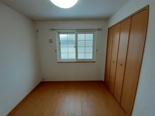 プリムヴェール【1階】の寝室