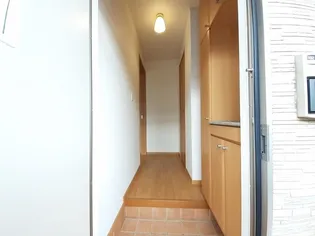 プリムヴェール【1階】の玄関