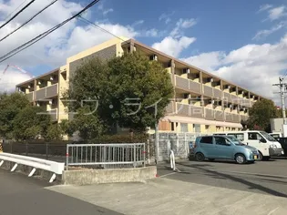 ノイレーベン古曽部【1階】の外観