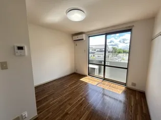 グリーンビューA棟【2階】の居間