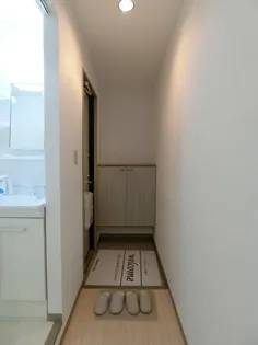 ミキカメディアマンション A棟【203号室】の玄関