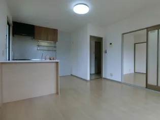 ミキカメディアマンション A棟【203号室】の居間