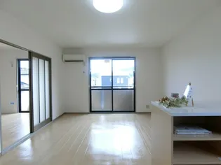 ミキカメディアマンション A棟【203号室】の居間