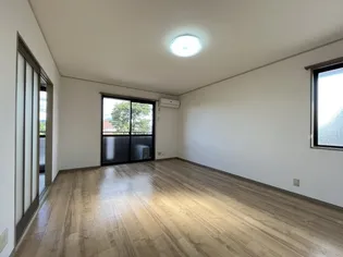 セジュールアイリス【2階】の居間