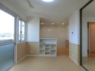 ハイライズ【3階】の居間