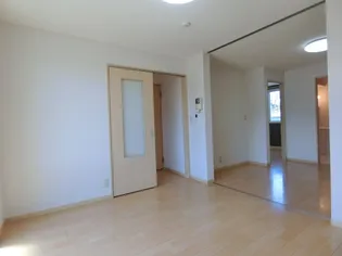 フェリーチェ A棟【1階】の居間