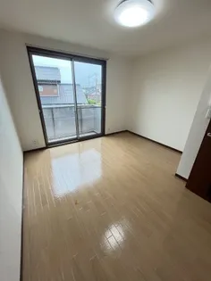 ラポート・アミの居間