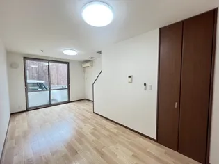 ラポート・アミの居間