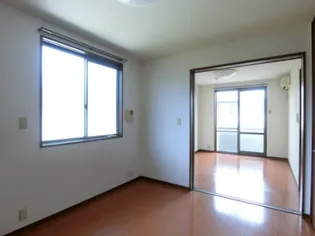 エポック・ヴィラA棟【2階】の内装