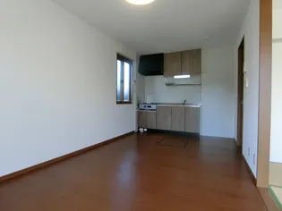 シャンツェB棟【105号室】の居間