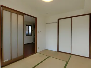 シャンツェB棟【105号室】の内装