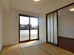 シャンツェB棟【105号室】の内装