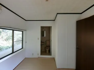 フローレンス勝田1号棟【10号室】の居間