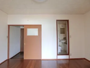 フローレンス勝田2号棟【8号室】の内装