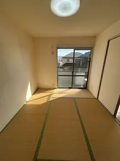 メゾン アイ ファミーユ A棟【2階】の内装