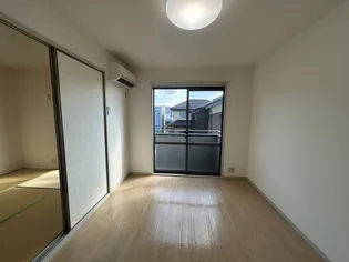 メゾン アイ ファミーユ A棟【2階】の内装