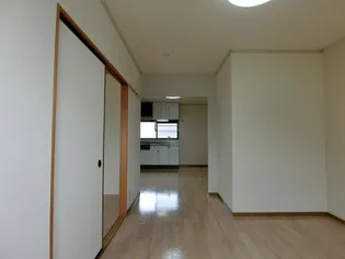 サンヨークC棟【201号室】の居間