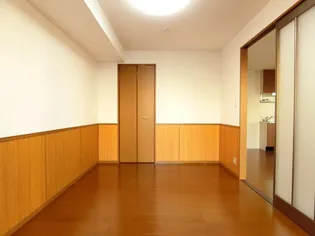 グランシャリオ堀川C棟【1階】の内装