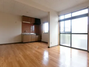 メゾンアイリス【202号室】の居間