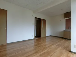 メゾンアイリス【202号室】の居間