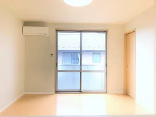 シャーメゾン華【2階】の居間