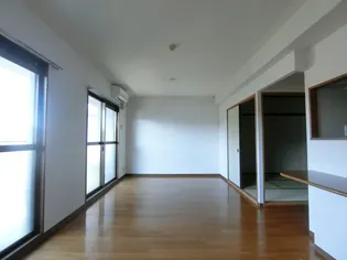 リバーコート【5階】の居間