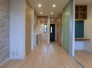 リヴィエール【106号室】の居間