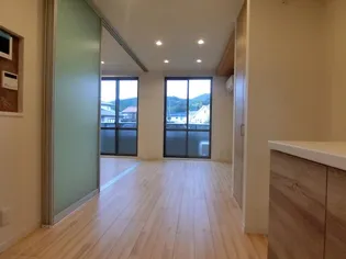 リヴィエール【106号室】の居間