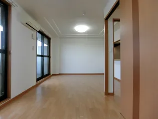 ディベルティ観音寺新町【3階】の居間