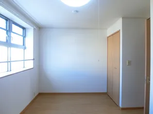 アルマーニ Ⅱ【2階】の内装