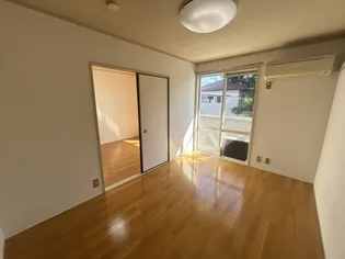 ハイツアールデコ【2階】の居間