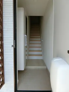 プレッソ エテルノ【2階】の玄関