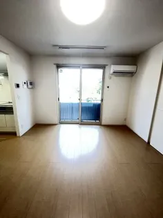 アロームB棟【1階】の居間