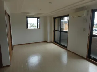 ディベルティ観音寺新町【2階】の居間