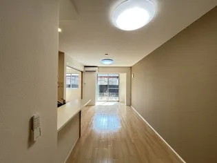 ルルド【1階】の居間