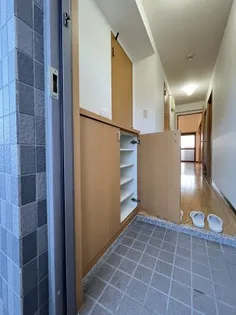 スカイマンションE【506号室】の玄関