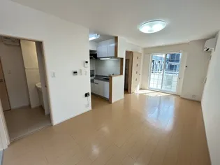 LAPINE(ラピーヌ)B【1階】の居間