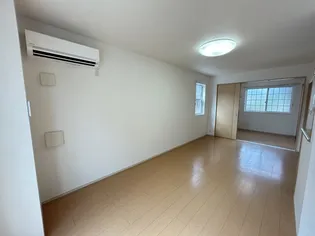 LAPINE(ラピーヌ)B【1階】の居間