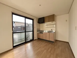 あざみB【103号室】の居間