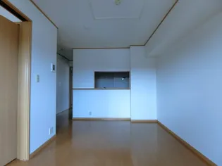 ベル・ミニョンA【2階】の居間