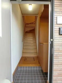 フィオーレ・B【2階】の玄関