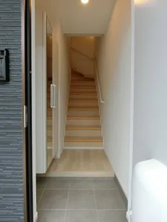 ブルーオーシャン・レジデンスA【2階】の玄関